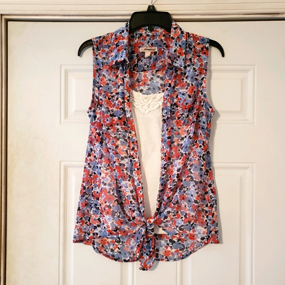 Cb established 1962 Tops - Cb established 1962 red white blue floral + a camisole